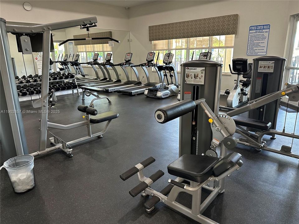 Active With Contract: $2,875 (3 beds, 2 baths, 1545 Square Feet)