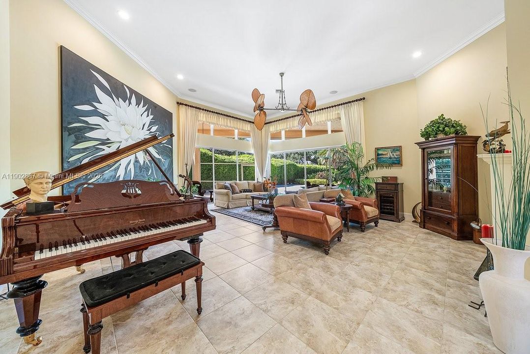 Active With Contract: $5,200,000 (3 beds, 3 baths, 4393 Square Feet)