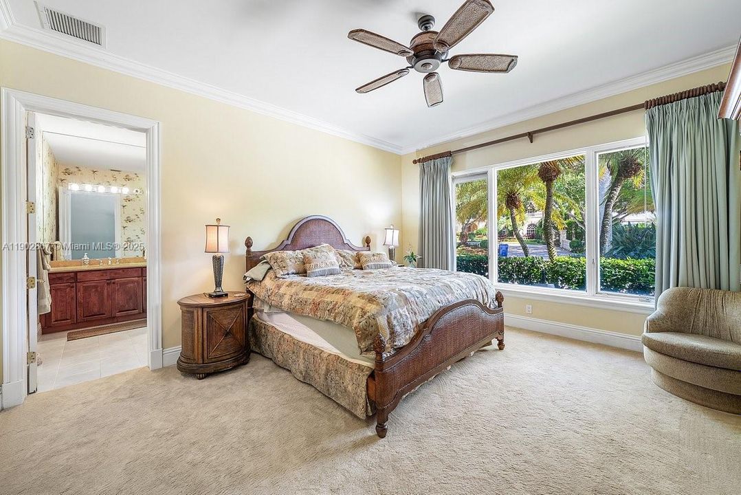 Active With Contract: $5,200,000 (3 beds, 3 baths, 4393 Square Feet)