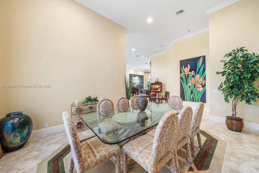 Active With Contract: $5,200,000 (3 beds, 3 baths, 4393 Square Feet)