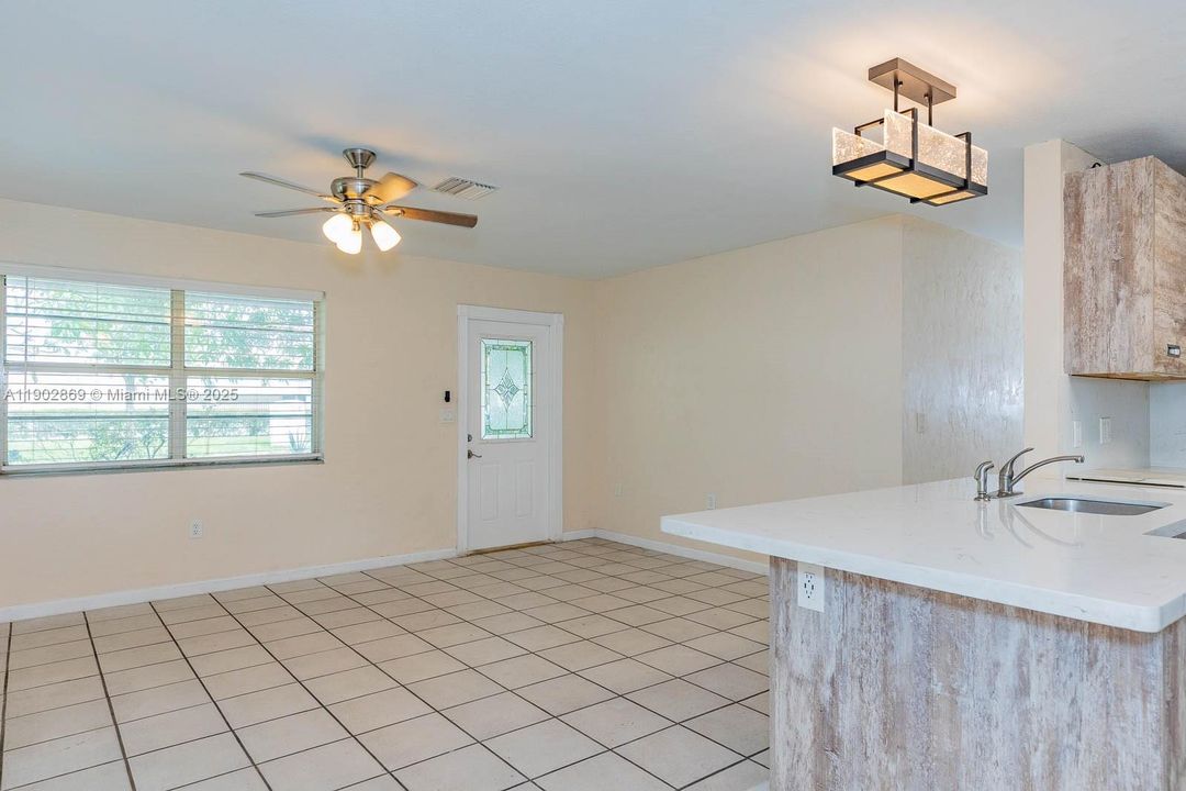 For Rent: $3,395 (3 beds, 2 baths, 1012 Square Feet)