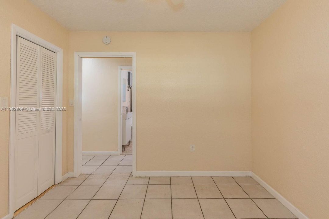 For Rent: $3,395 (3 beds, 2 baths, 1012 Square Feet)