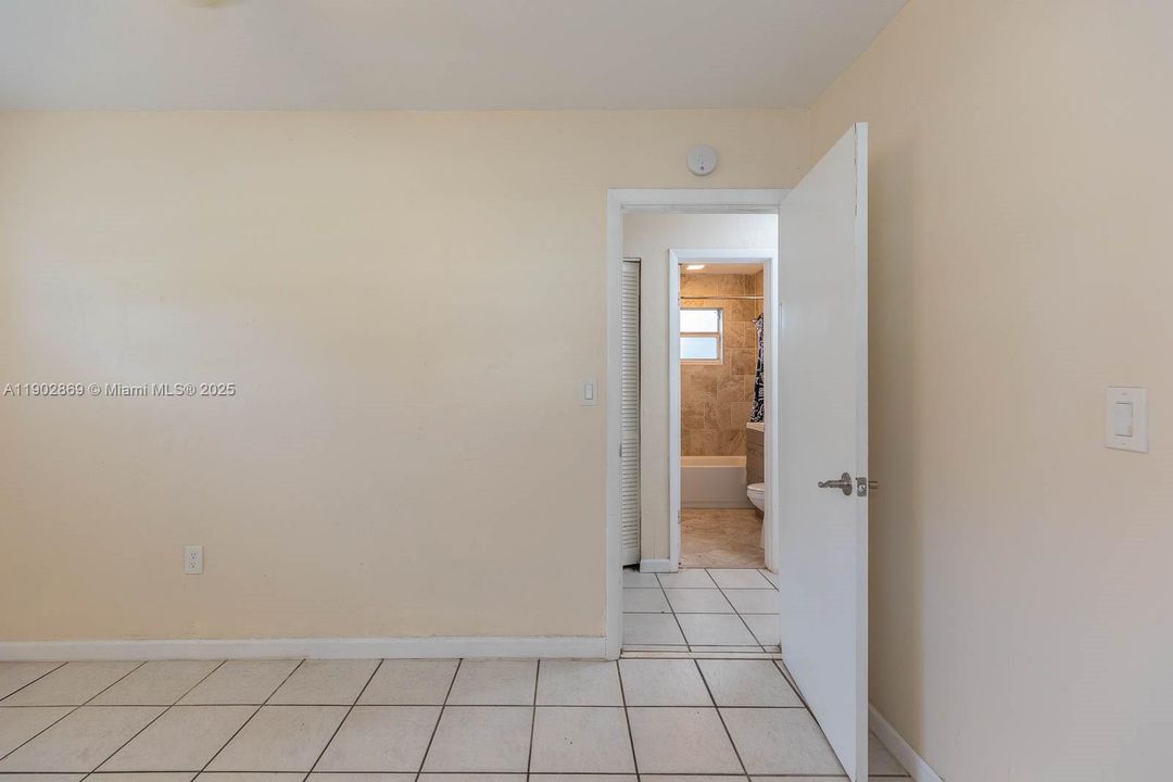 For Rent: $3,395 (3 beds, 2 baths, 1012 Square Feet)