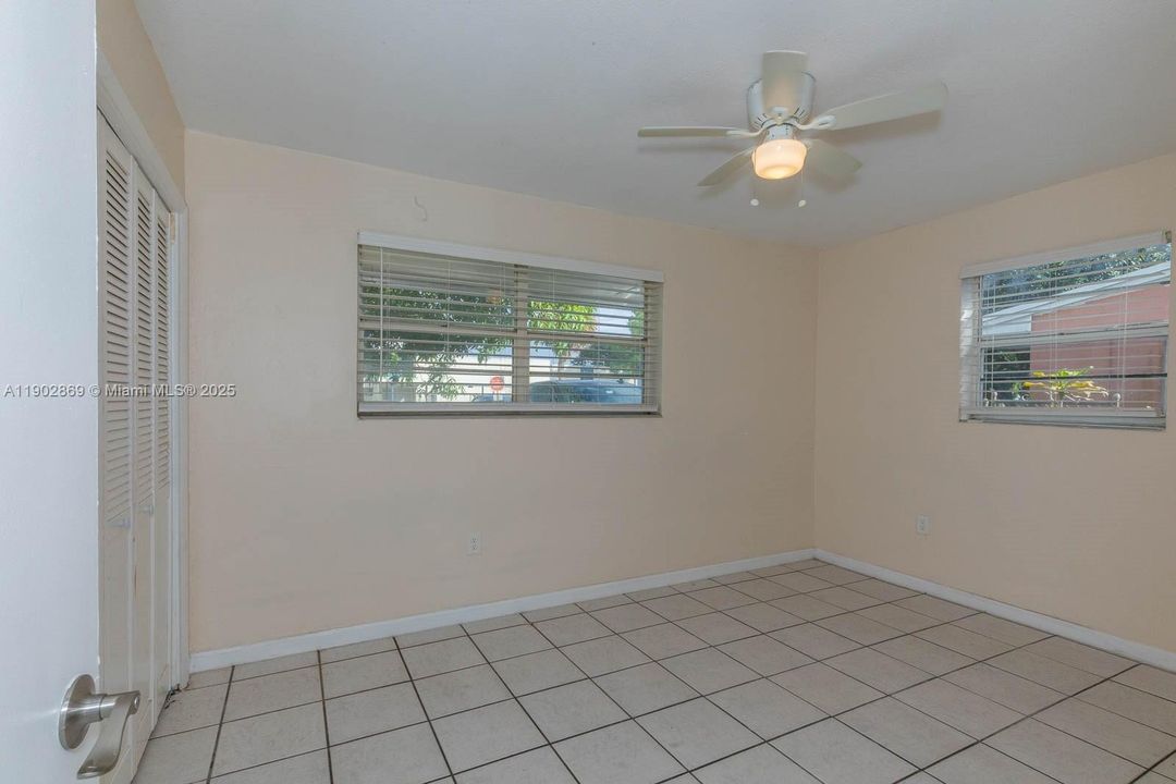 For Rent: $3,395 (3 beds, 2 baths, 1012 Square Feet)