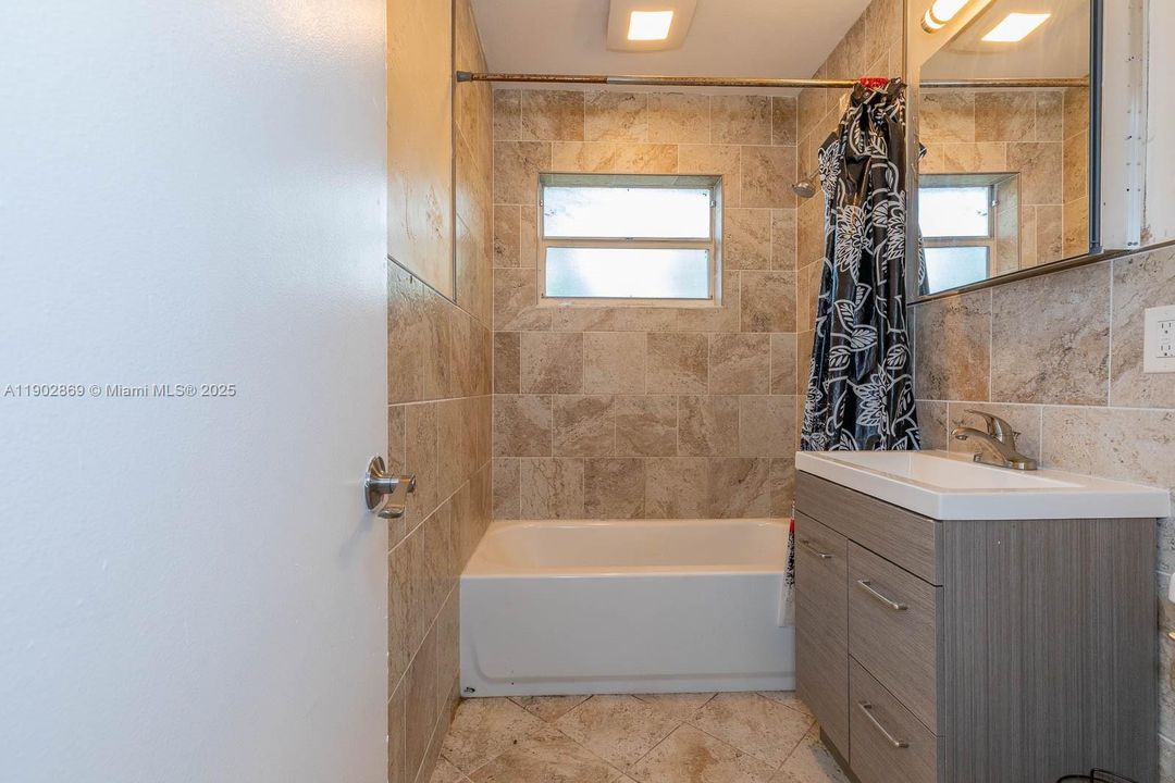 For Rent: $3,395 (3 beds, 2 baths, 1012 Square Feet)