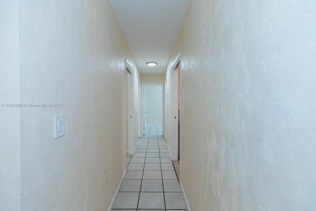 For Rent: $3,395 (3 beds, 2 baths, 1012 Square Feet)