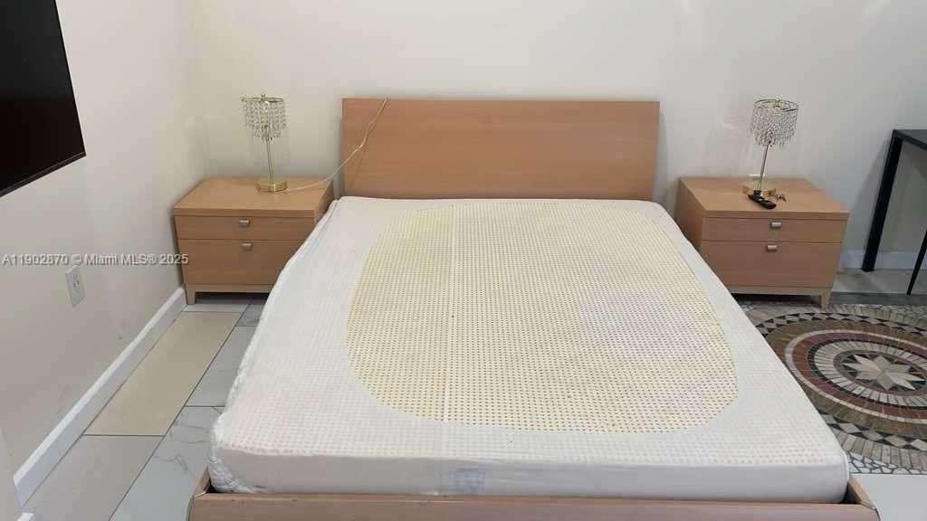 For Rent: $1,400 (0 beds, 1 baths, 0 Square Feet)