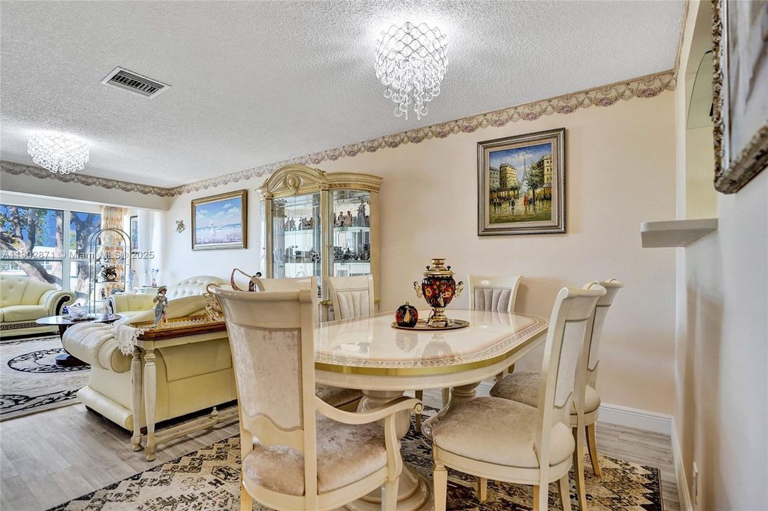 出租: $1,750 (2 贝兹, 2 浴室, 1148 平方英尺)