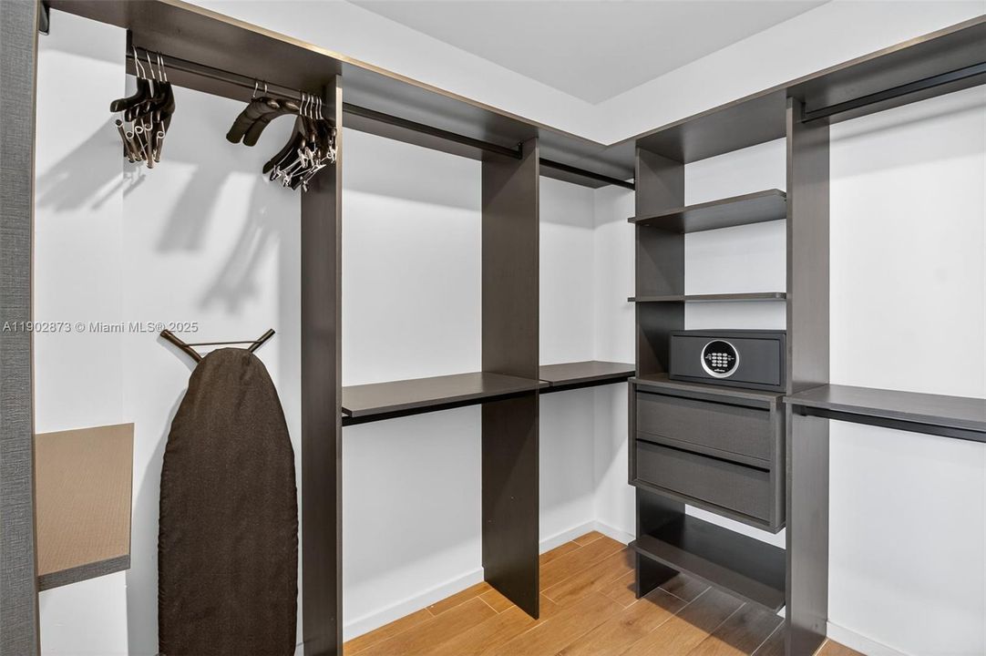 待售: $1,139,000 (1 贝兹, 1 浴室, 626 平方英尺)