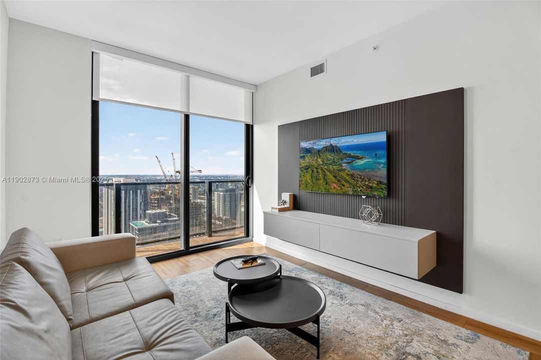 待售: $1,139,000 (1 贝兹, 1 浴室, 626 平方英尺)