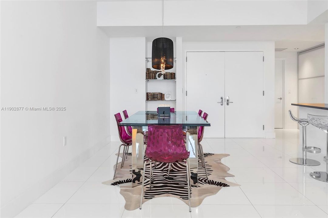 For Sale: $2,448,000 (2 beds, 3 baths, 1487 Square Feet)