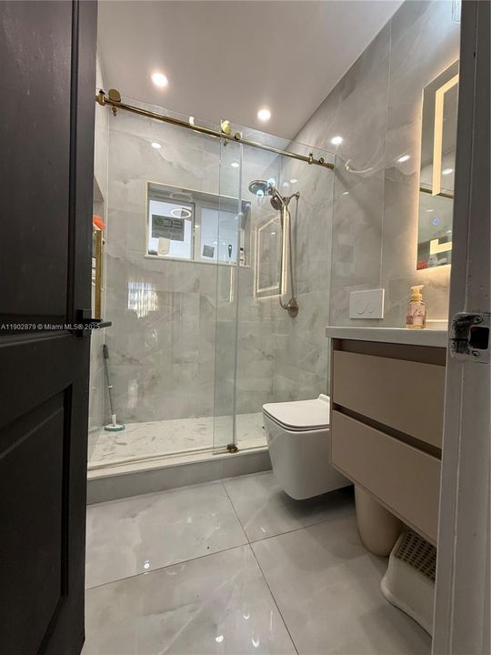 For Rent: $4,350 (4 beds, 2 baths, 1646 Square Feet)