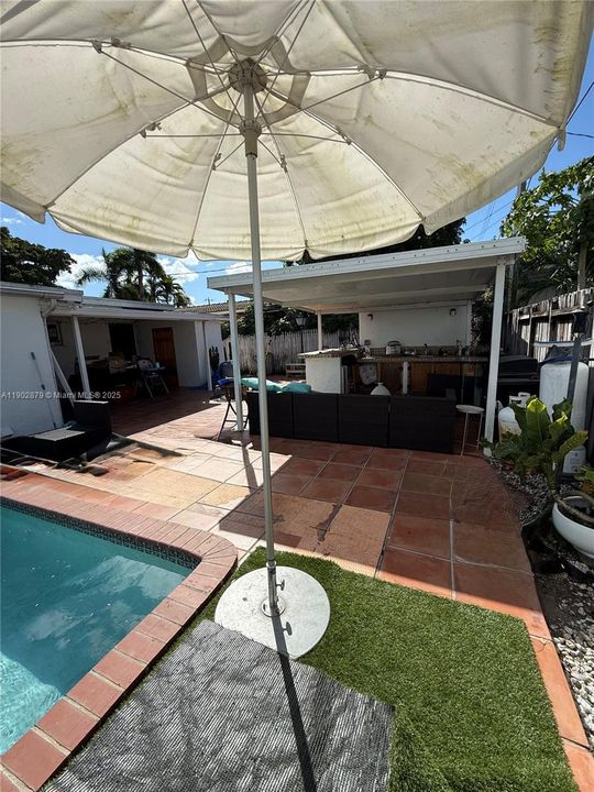 For Rent: $4,350 (4 beds, 2 baths, 1646 Square Feet)