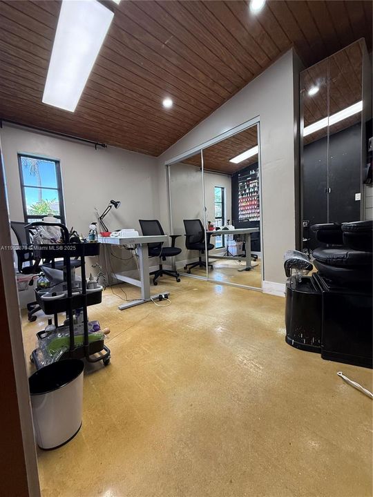 For Rent: $4,350 (4 beds, 2 baths, 1646 Square Feet)