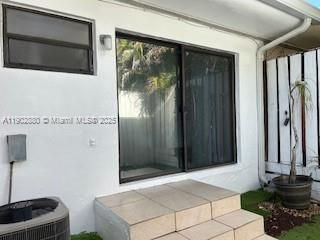 Recently Rented: $1,925 (1 beds, 1 baths, 535 Square Feet)