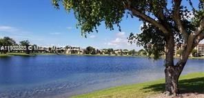 Active With Contract: $2,400 (2 beds, 2 baths, 1520 Square Feet)
