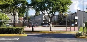 Active With Contract: $2,400 (2 beds, 2 baths, 1520 Square Feet)