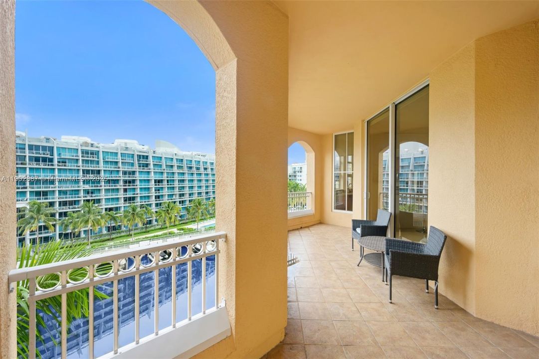 For Sale: $665,000 (2 beds, 2 baths, 1314 Square Feet)