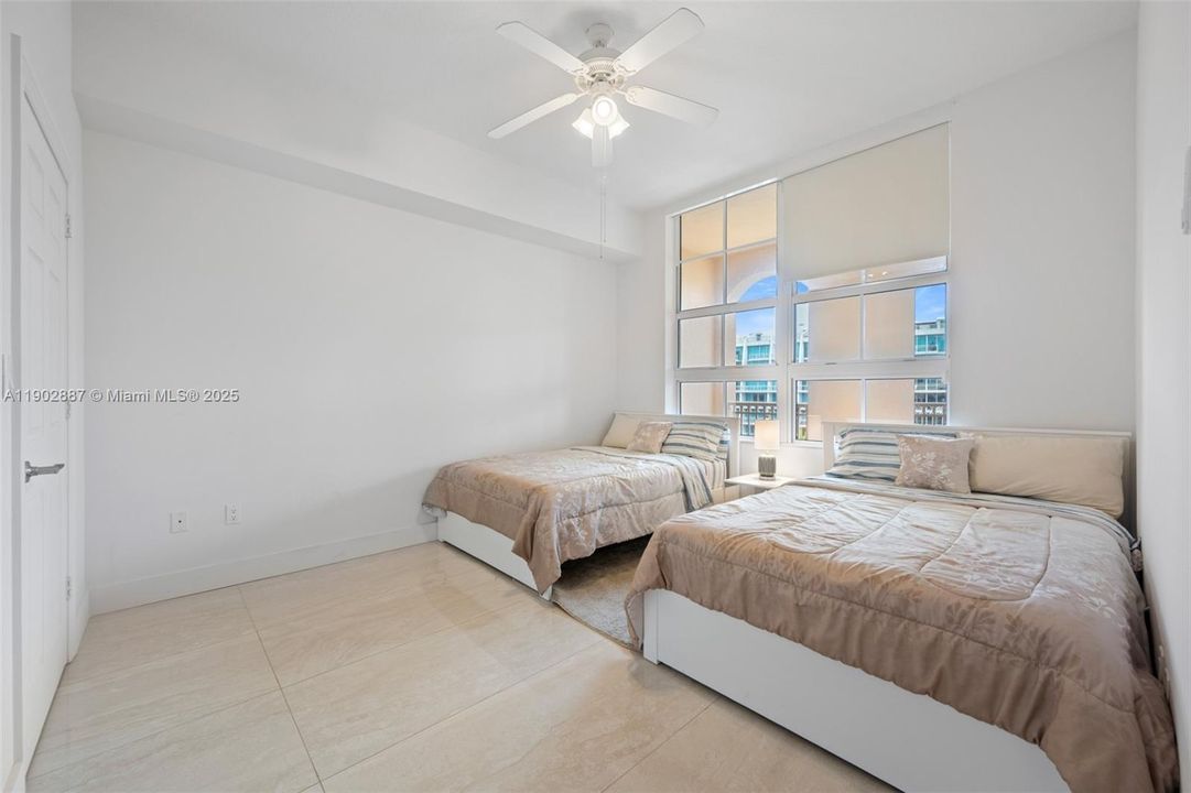 For Sale: $665,000 (2 beds, 2 baths, 1314 Square Feet)