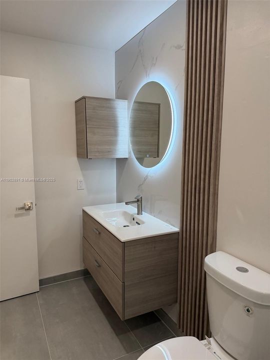 合同活跃: $390,000 (3 贝兹, 2 浴室, 1239 平方英尺)