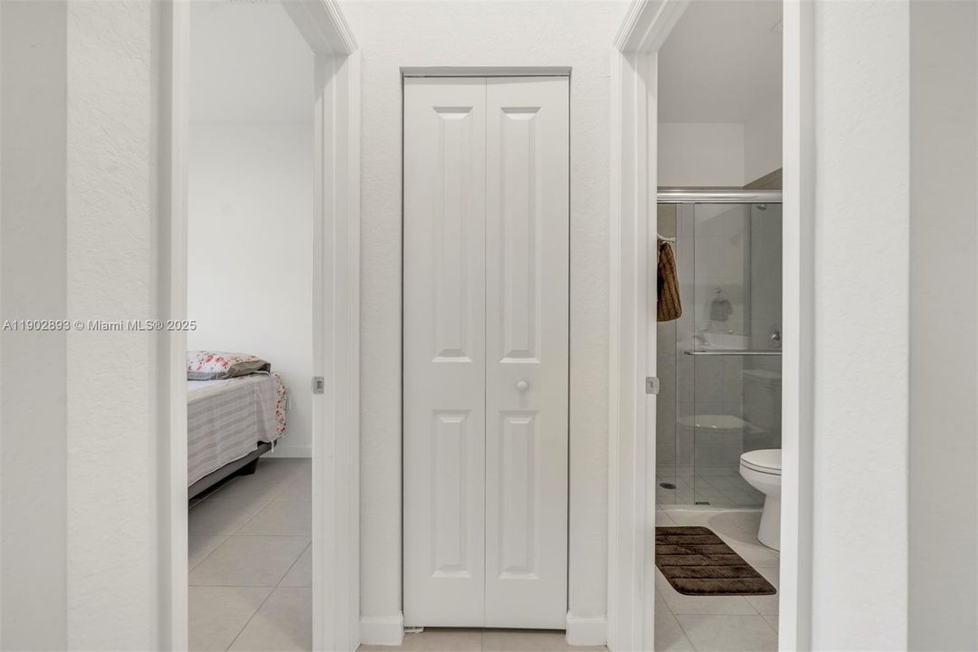 待售: $645,900 (4 贝兹, 3 浴室, 1853 平方英尺)