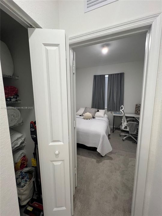 For Rent: $3,050 (3 beds, 2 baths, 1393 Square Feet)