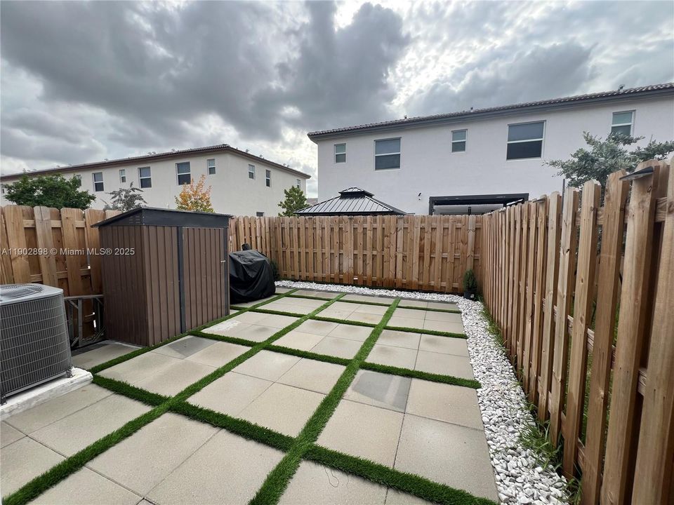 For Rent: $3,050 (3 beds, 2 baths, 1393 Square Feet)