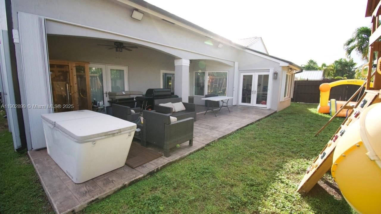 For Sale: $765,000 (4 beds, 2 baths, 2231 Square Feet)