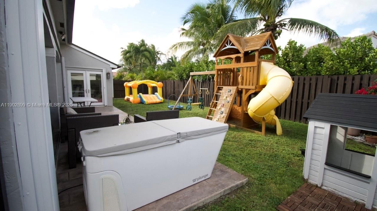 For Sale: $765,000 (4 beds, 2 baths, 2231 Square Feet)