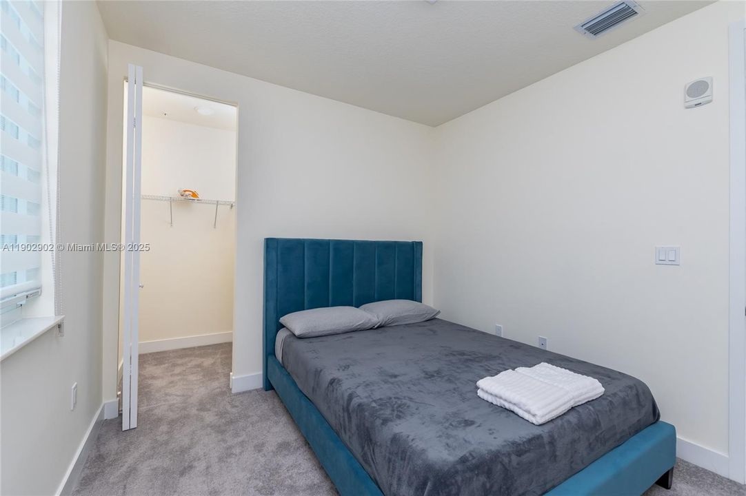 For Rent: $3,650 (3 beds, 2 baths, 1102 Square Feet)