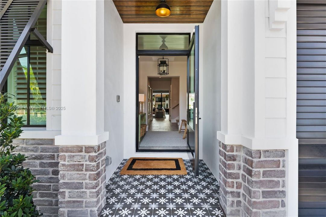 For Sale: $749,000 (5 beds, 4 baths, 3963 Square Feet)