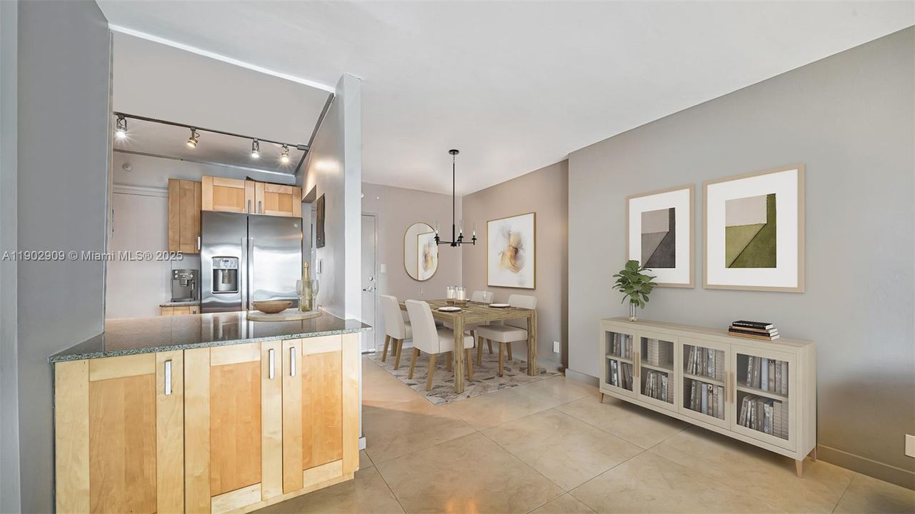 合同活跃: $365,000 (1 贝兹, 1 浴室, 837 平方英尺)