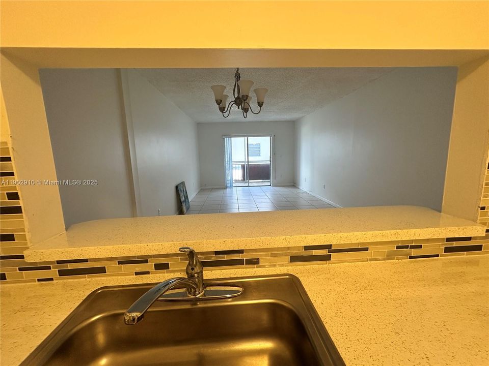 Active With Contract: $1,490 (1 beds, 1 baths, 791 Square Feet)
