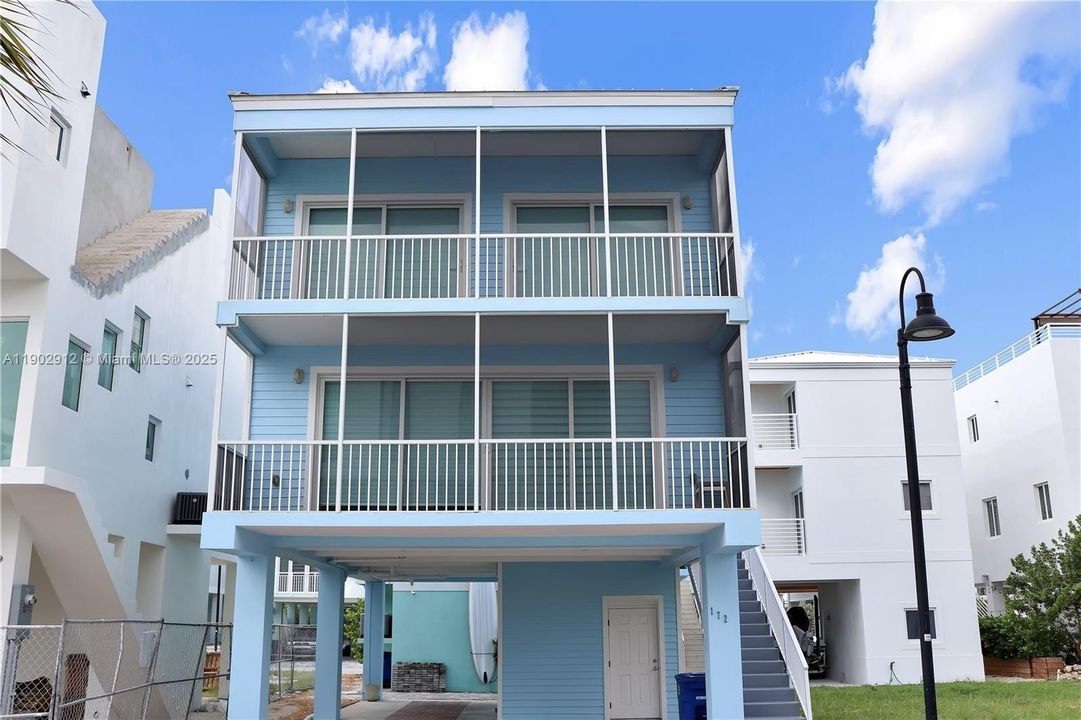 For Rent: $4,000 (3 beds, 2 baths, 1470 Square Feet)