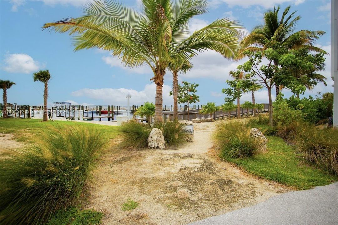 For Rent: $4,000 (3 beds, 2 baths, 1470 Square Feet)