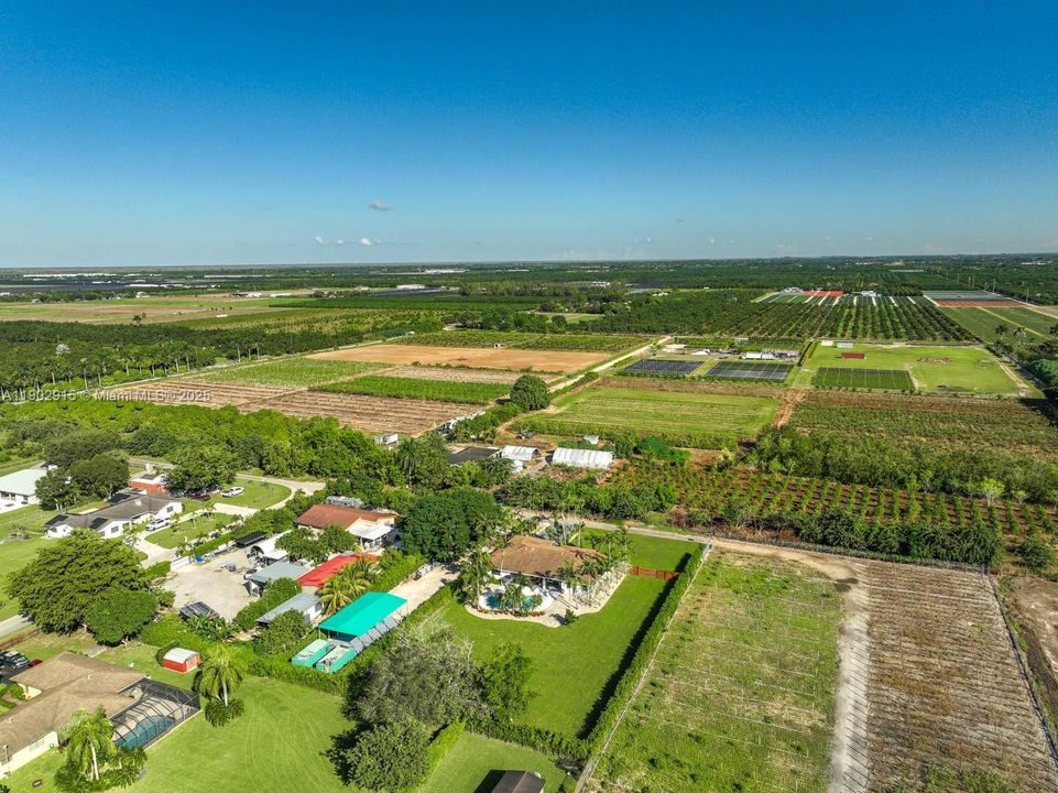 待售: $1,290,000 (4 贝兹, 2 浴室, 2438 平方英尺)