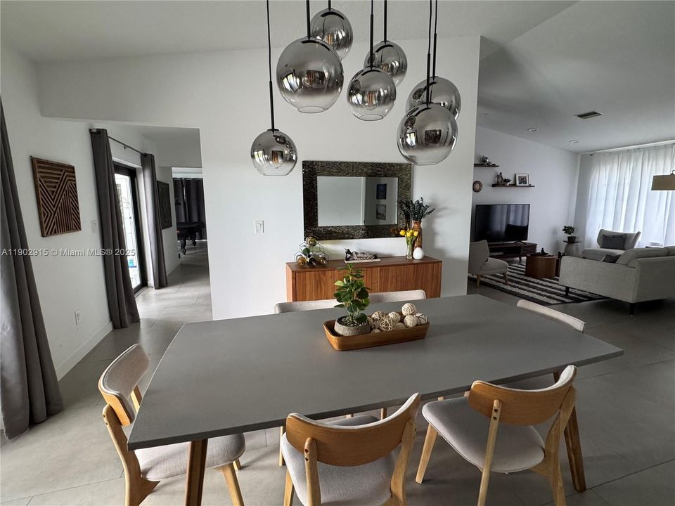 Dining to kitchen and lanai