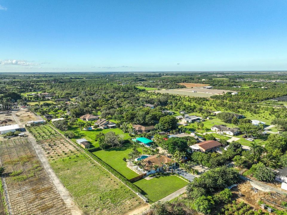 待售: $1,290,000 (4 贝兹, 2 浴室, 2438 平方英尺)