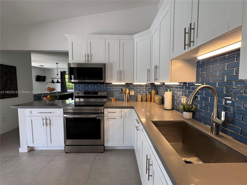 Kitchen to Florida room