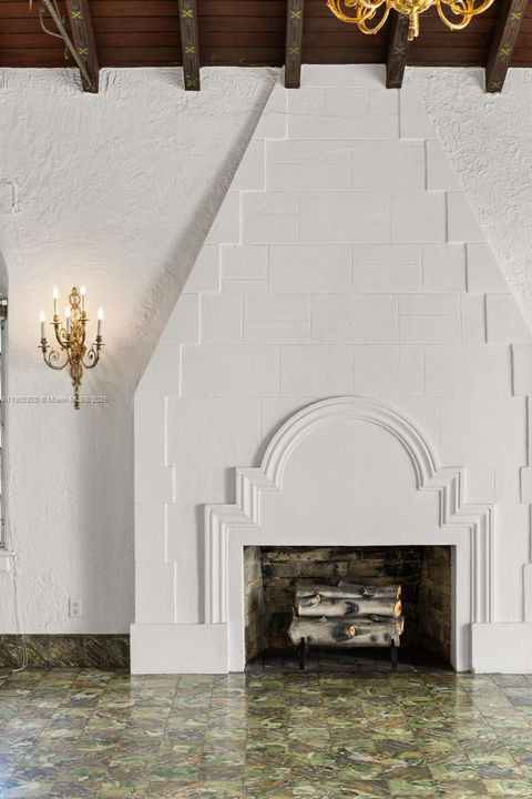 Active With Contract: $2,700,000 (4 beds, 3 baths, 3637 Square Feet)