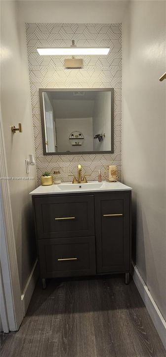 Active With Contract: $3,495 (3 beds, 2 baths, 1456 Square Feet)