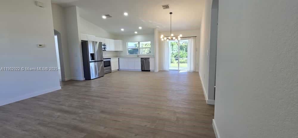 出租: $2,500 (3 贝兹, 2 浴室, 0 平方英尺)