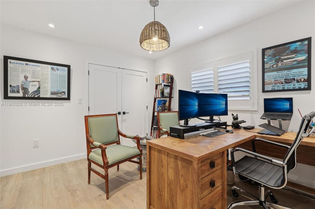 For Sale: $1,100,000 (4 beds, 2 baths, 2073 Square Feet)