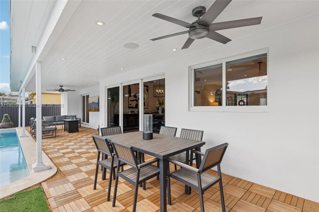 For Sale: $1,100,000 (4 beds, 2 baths, 2073 Square Feet)