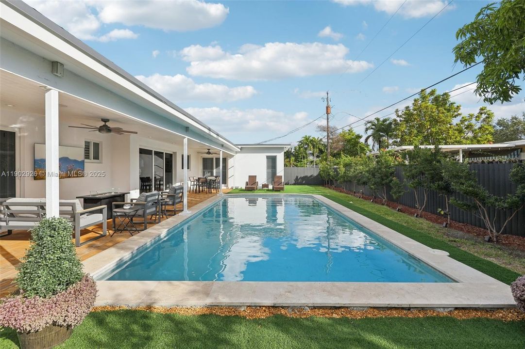 For Sale: $1,100,000 (4 beds, 2 baths, 2073 Square Feet)