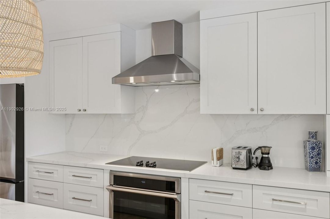 For Sale: $1,100,000 (4 beds, 2 baths, 2073 Square Feet)