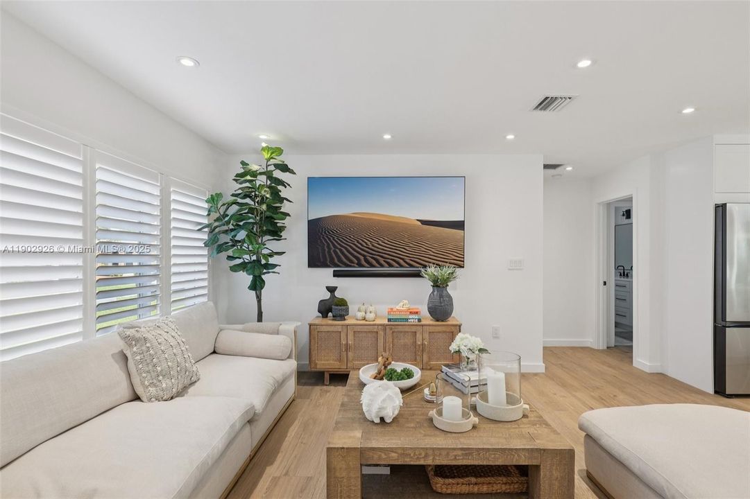 For Sale: $1,100,000 (4 beds, 2 baths, 2073 Square Feet)