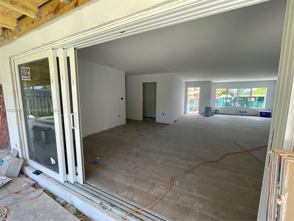 For Sale: $1,100,000 (4 beds, 2 baths, 2073 Square Feet)