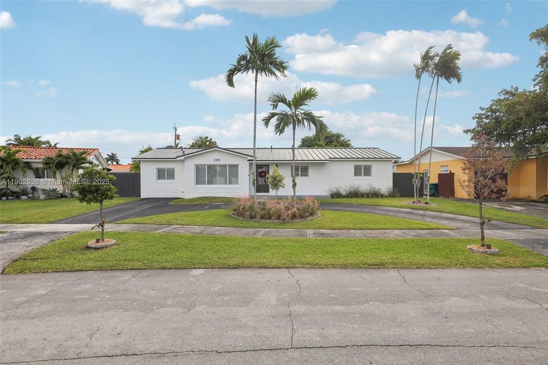 For Sale: $1,100,000 (4 beds, 2 baths, 2073 Square Feet)