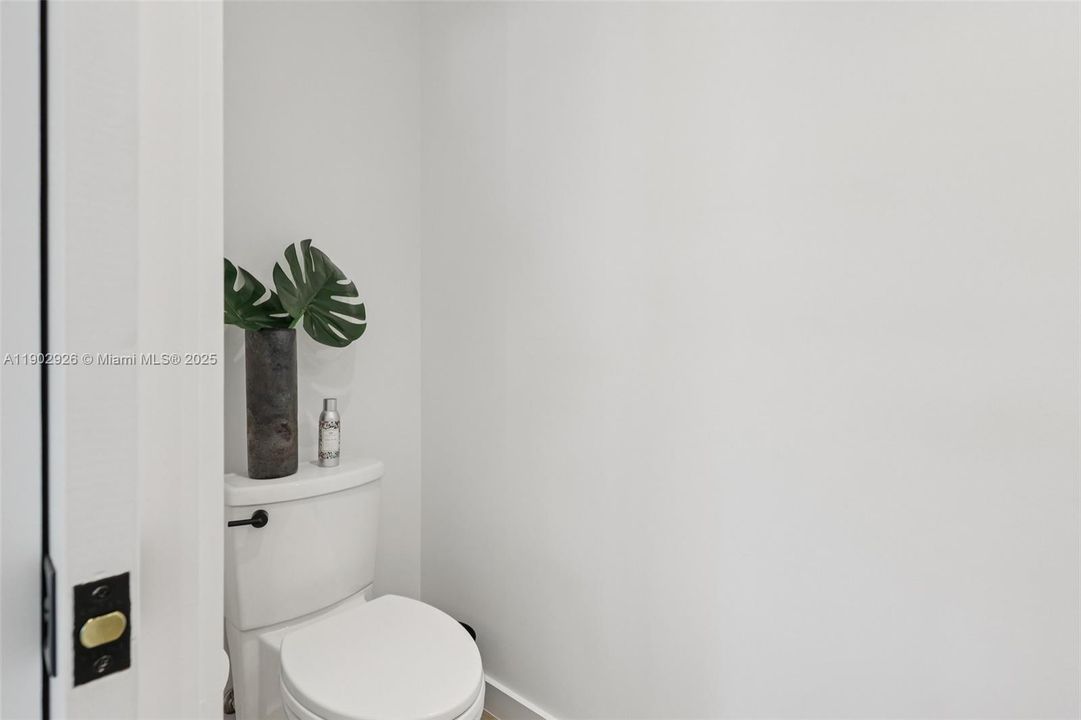 For Sale: $1,100,000 (4 beds, 2 baths, 2073 Square Feet)